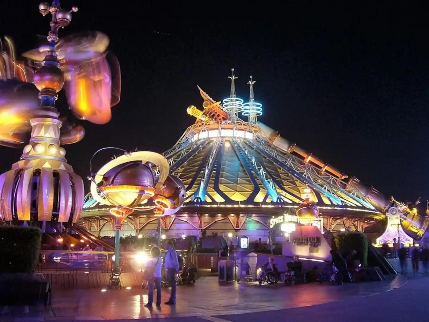 Magic Studio - Disneyland Paris Shopping Village 9 Minutes Chessy  Exterior photo